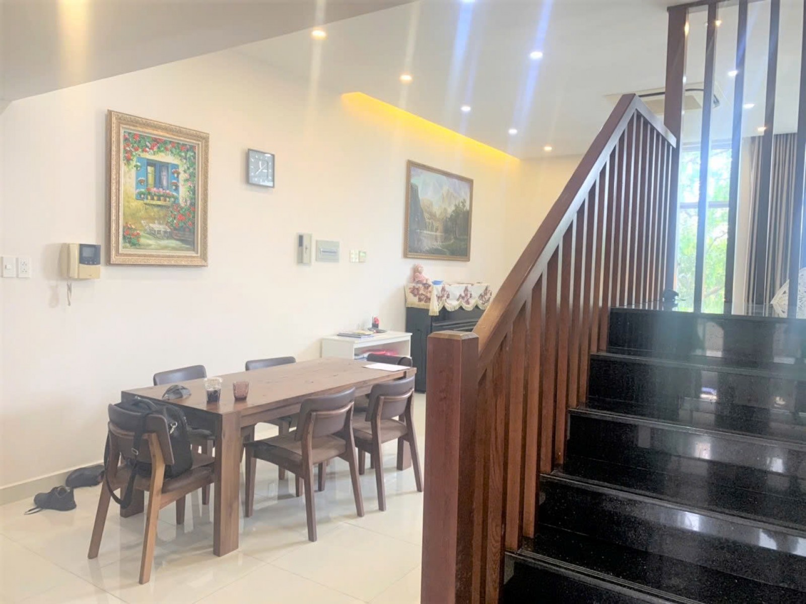 Bán căn penhouse Mỹ tú, 3 lầu, sân thượng, 6PN, 297m2 Đ.Lý Long Tường - 12243