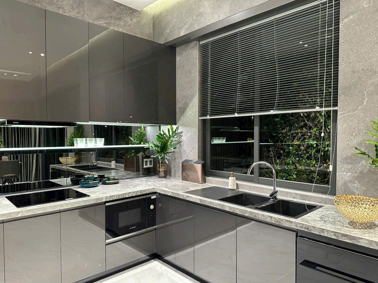 Bán biệt thự Mỹ Thái Phú Mỹ Hưng, Quận 7, 7x18m, thang máy - 12425