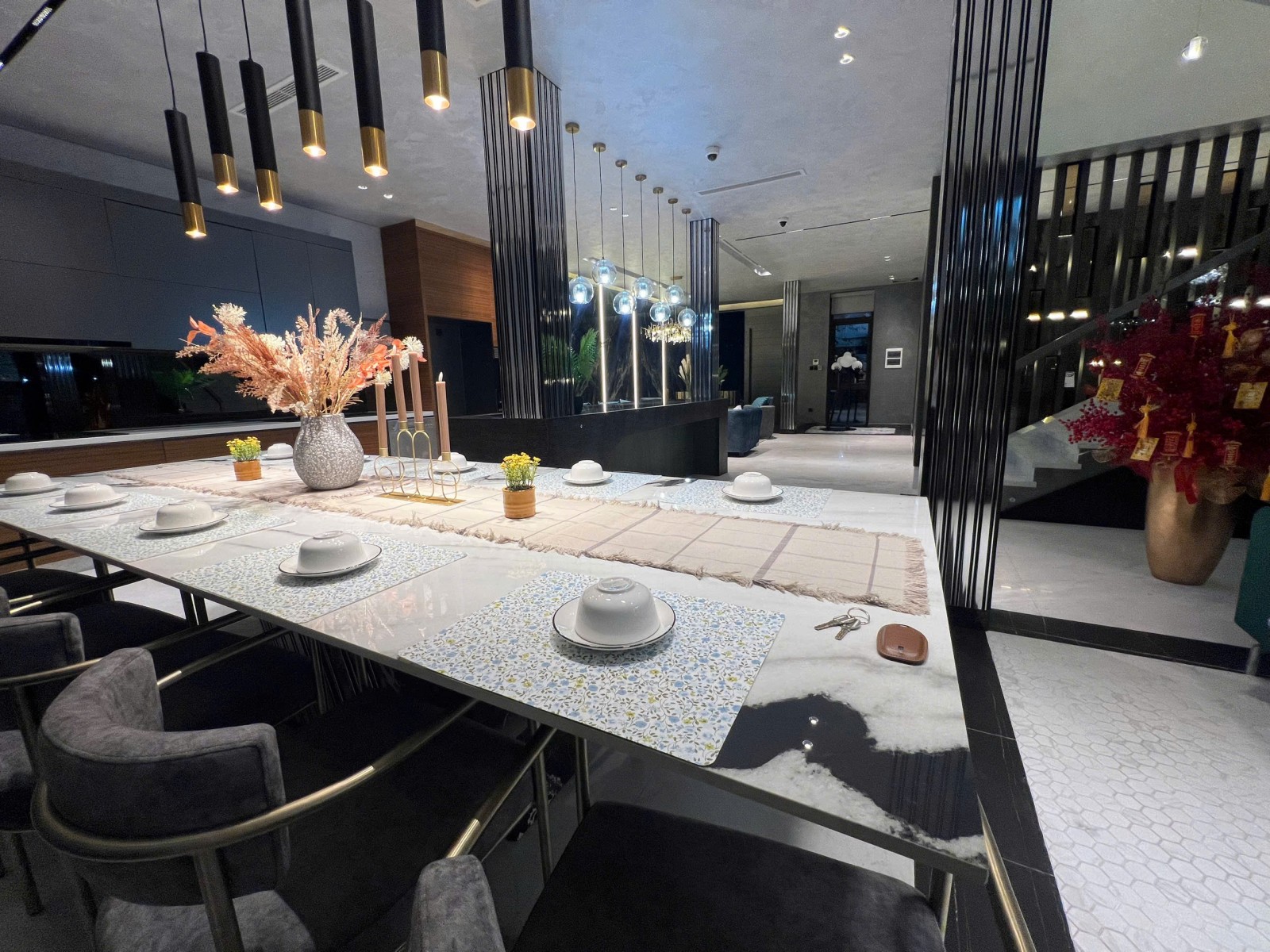 Cho thuê biệt thự đơn lập Hưng Thái 5PN, 5WC, full nội thất cao cấp - 12612