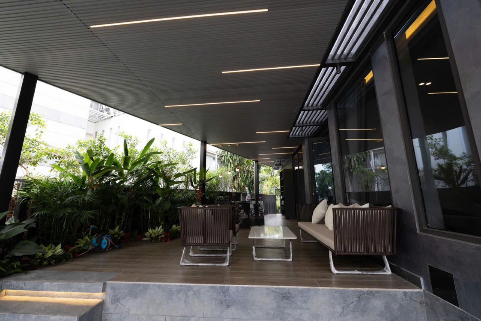 Cho thuê biệt thự đơn lập Hưng Thái 5PN, 5WC, full nội thất cao cấp - 12608