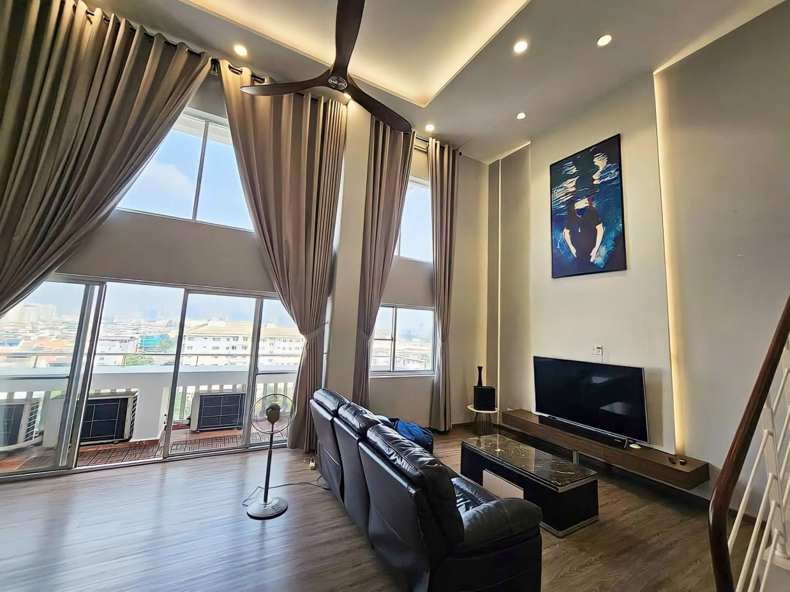 Cho thuê căn hộ Duplex Mỹ Khánh, 195m2, 1 trệt 1 lửng, 4PN view  Quận 1 - 12751