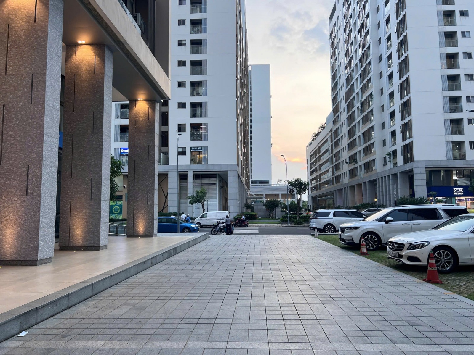 Cho thuê mặt bằng kinh doanh shop Midtown, 158m2, vị trí nội khu đẹp - 12800