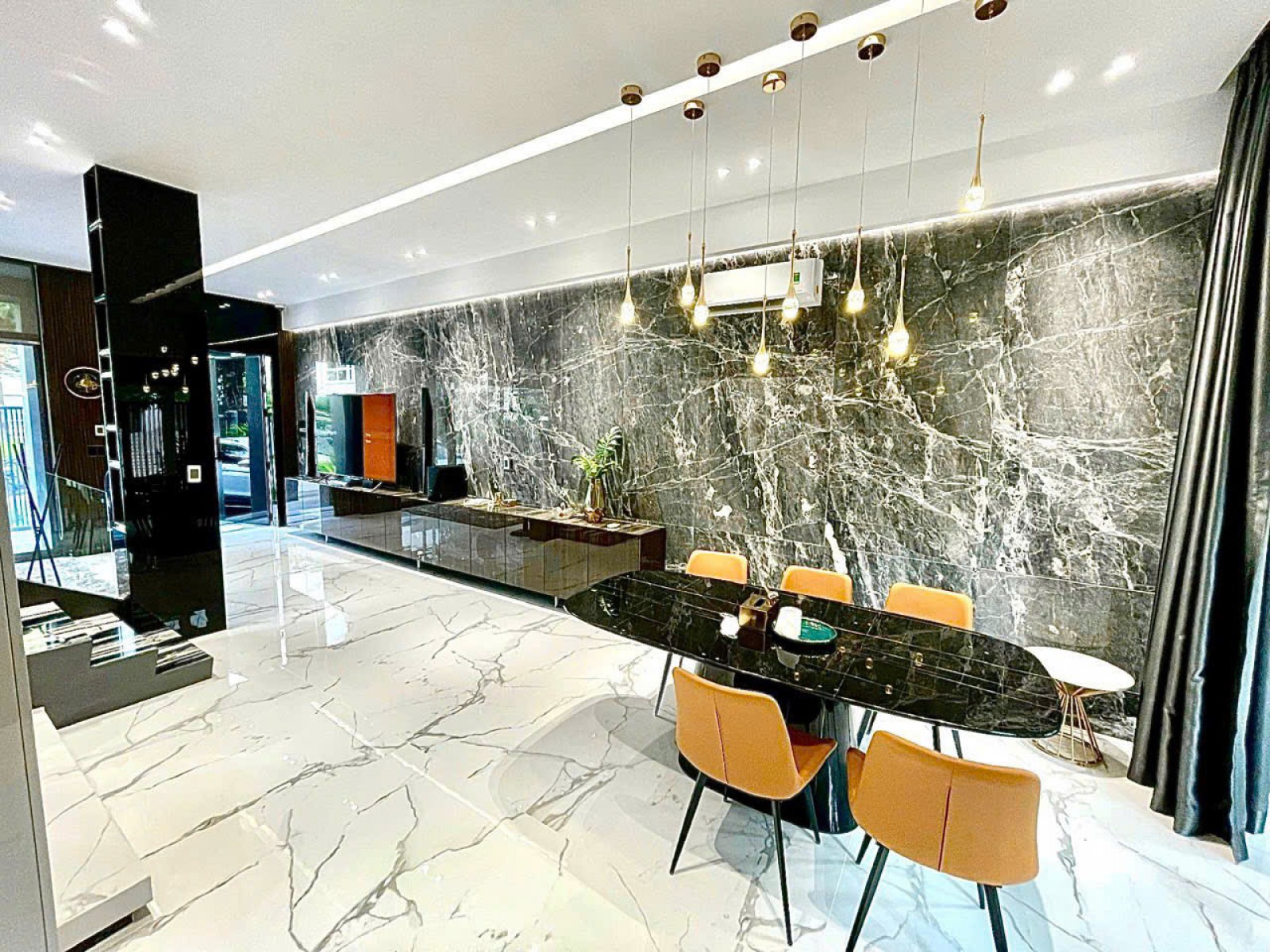 Bán căn Biệt thự Mỹ Thái 1, 7*18m, có thang máy, giá tốt đầu tư 34 tỷ - 12926
