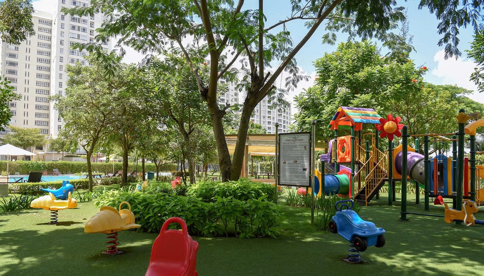 Giá tốt: Bán gấp căn hộ Riverside Residence 180m2, căn góc 3 view đẹp - 12963