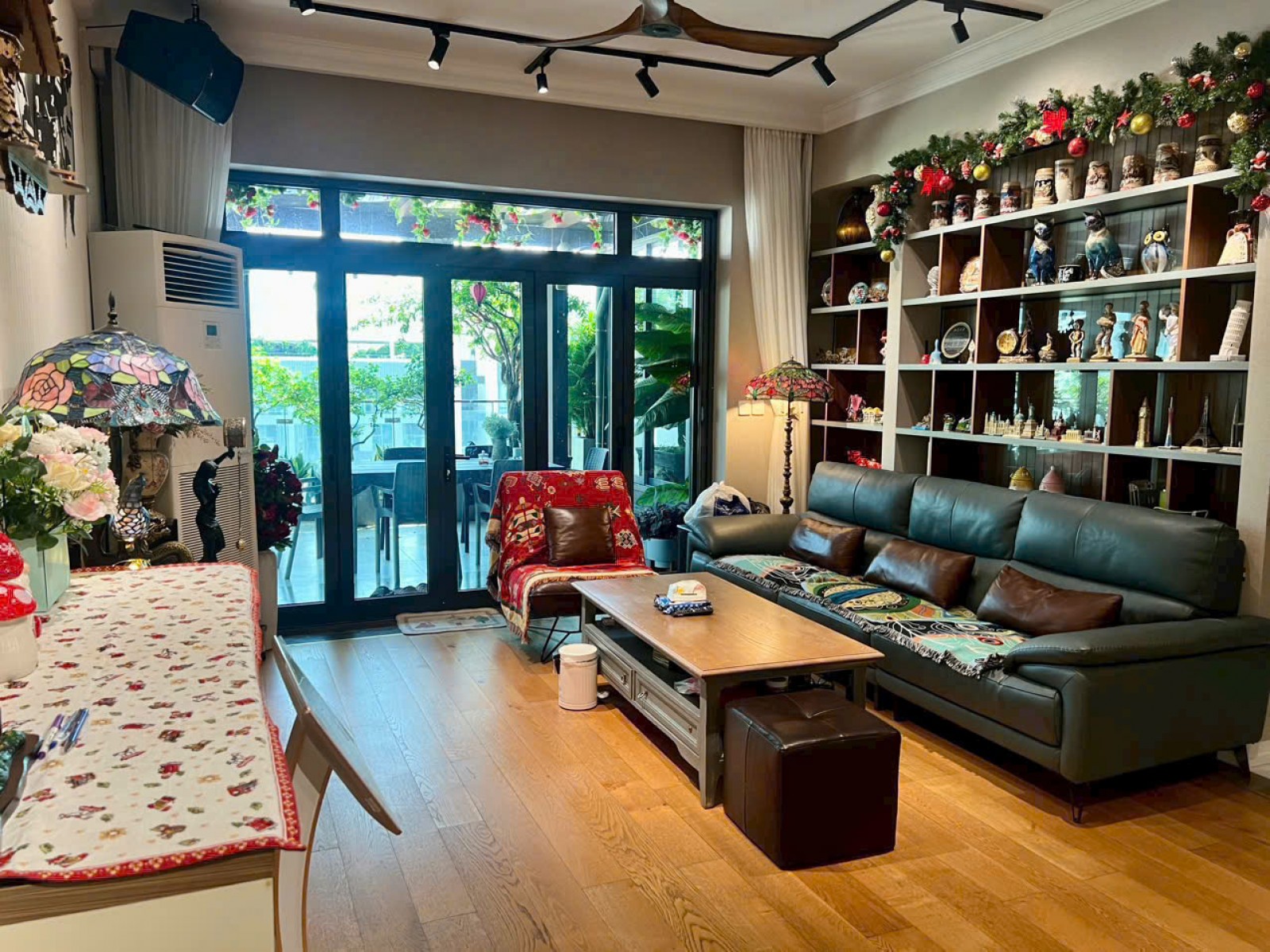 Hàng hiếm! Bán căn hộ Riverside Residence 190m2, sân vườn rộng 70 - 13236