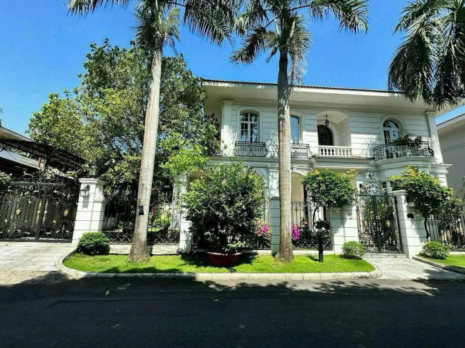 Cho thuê Biệt thự đơn lập Mỹ Quang, 352m2, nhà đẹp, ngay phú mỹ hưng - 13295