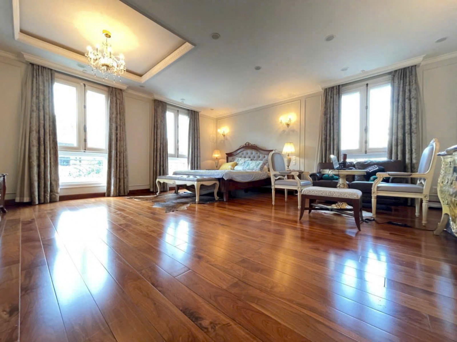 Bán giá tốt Biệt thự Nam Thiên có hồ bơi, DT 366m2 (17*24m), 3 lầu, nhà đẹp ngay Phú mỹ hưng, Q.7 - 13658