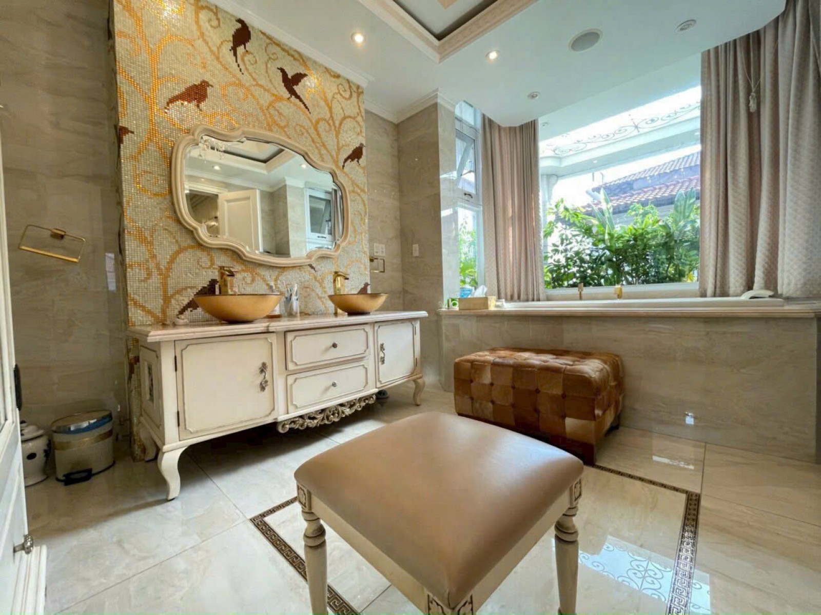 Bán giá tốt Biệt thự Nam Thiên có hồ bơi, DT 366m2 (17*24m), 3 lầu, nhà đẹp ngay Phú mỹ hưng, Q.7 - 13657