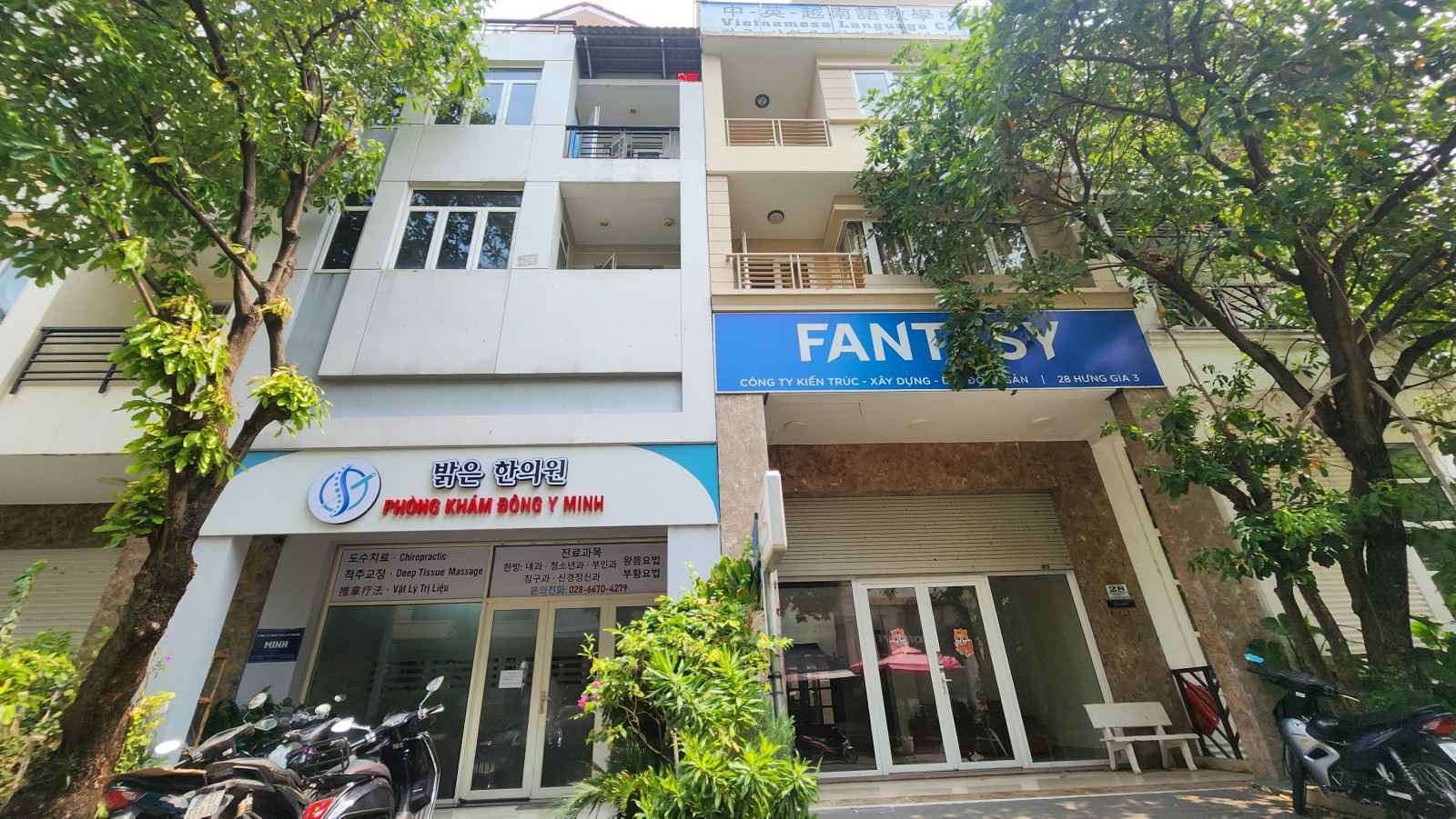 Cho thuê nguyên căn nhà phố Hưng Gia 111m2, có thang máy, nhà mới PMH - 13690