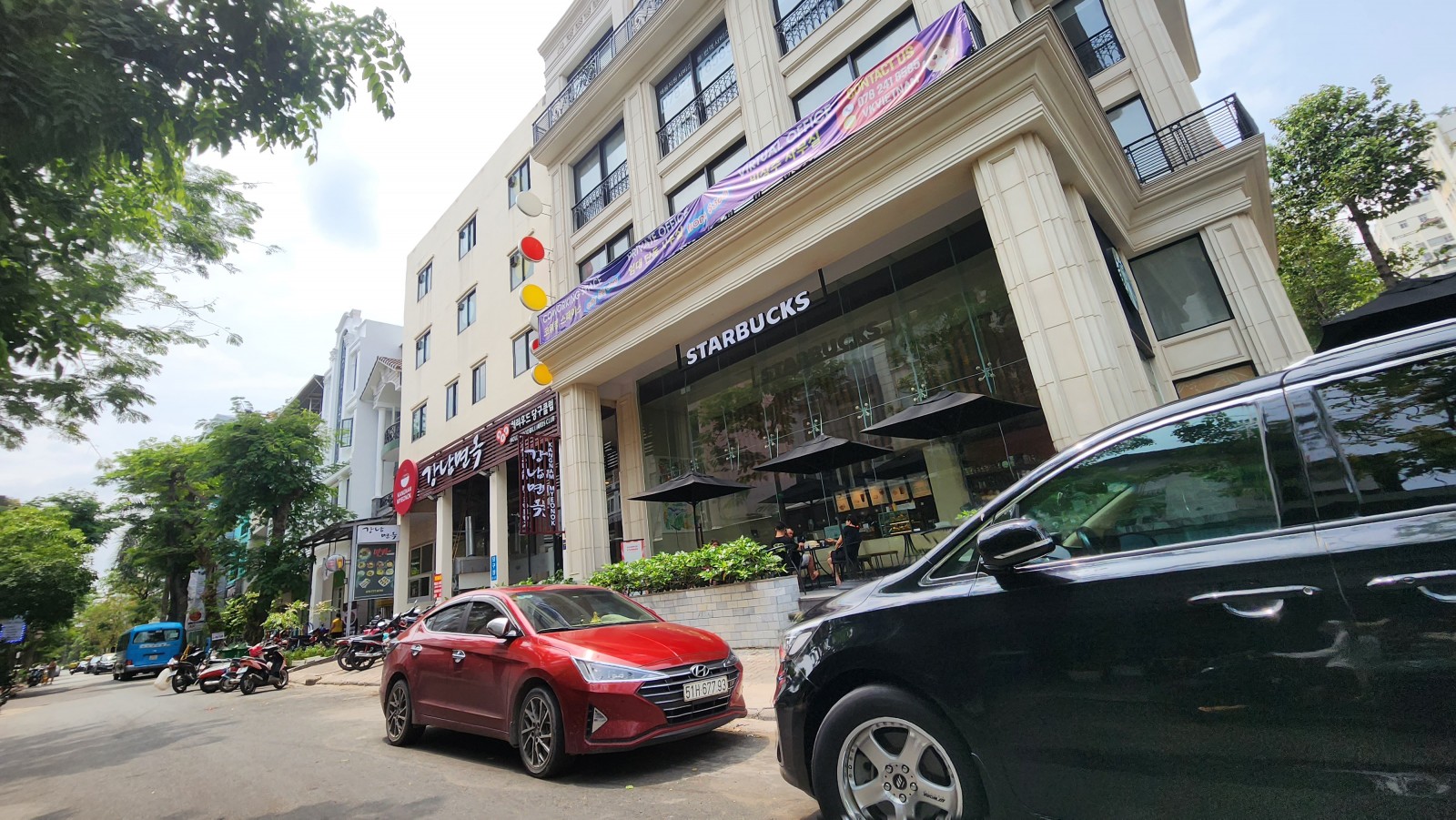 Cho thuê nhà Hưng Phước, góc công viên 9*18,5m, đường Cao triều Phát