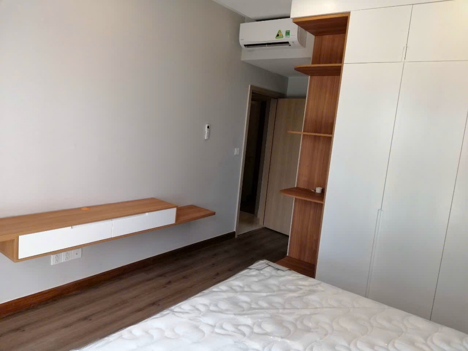 Cho thuê căn hộ Riverpark premier 123m2, 3PN, có nội thất, nhìn hồ bơi - 13815