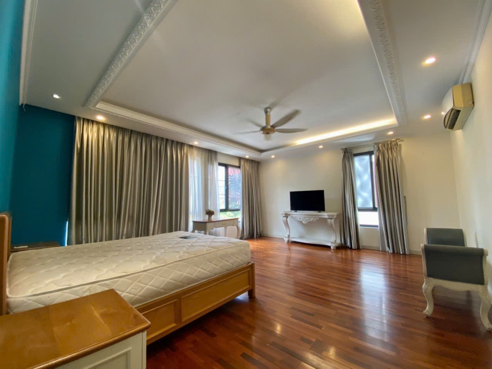 Cho thuê giá rẻ Biệt thự Nam Thiên đơn lập 300m2, 4PN nhà đẹp ngay trường Đinh Thiện Lý - 13967