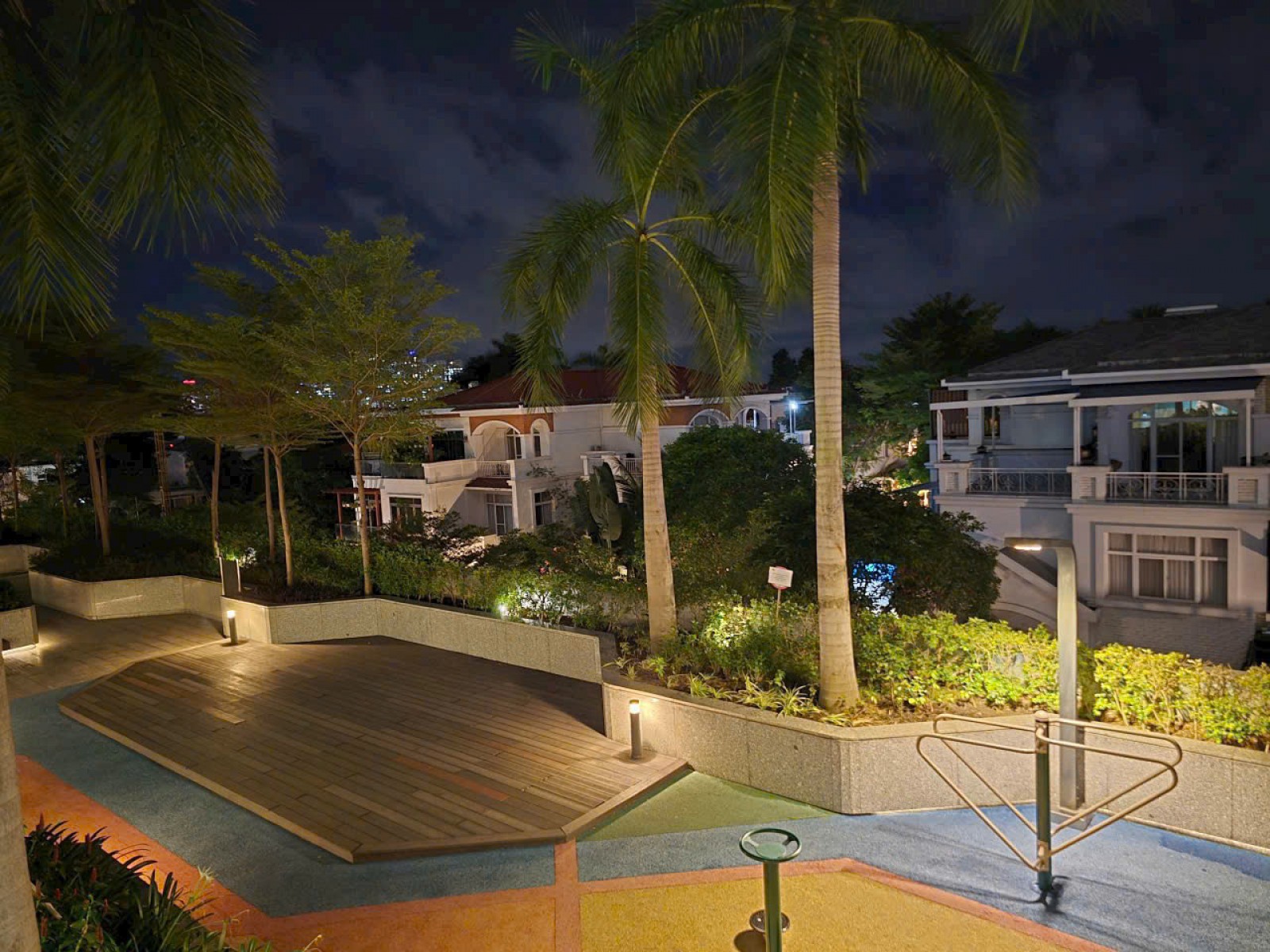 Cho Thuê CH Hưng Phúc 1, 80m2+17m2 Sân Vườn, Nhà Mới 100%, 2PN. Lh: 0916529786 - 14083