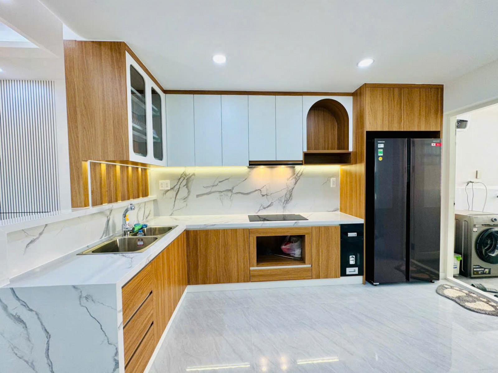 Cho thuê căn hộ Cảnh Viên 3PN, 120m2, nhà đẹp, tại Khu Phú Mỹ Hưng, Quận 7 - 14093