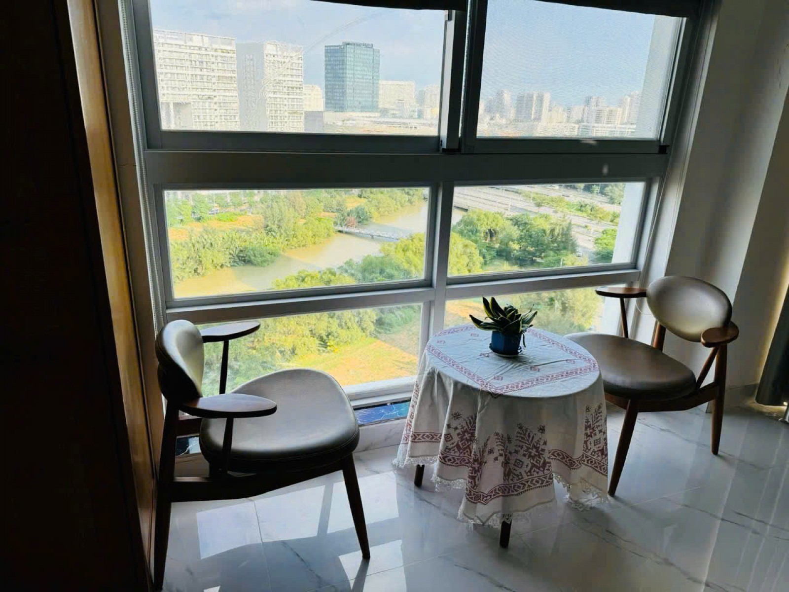 Cho thuê căn hộ Happy valley , dt 135m2 , 3 phòng ngủ , nhà đẹp giá rẻ , Phú Mỹ Hưng , Quận 7 , tp Hồ Chí Minh - 14134