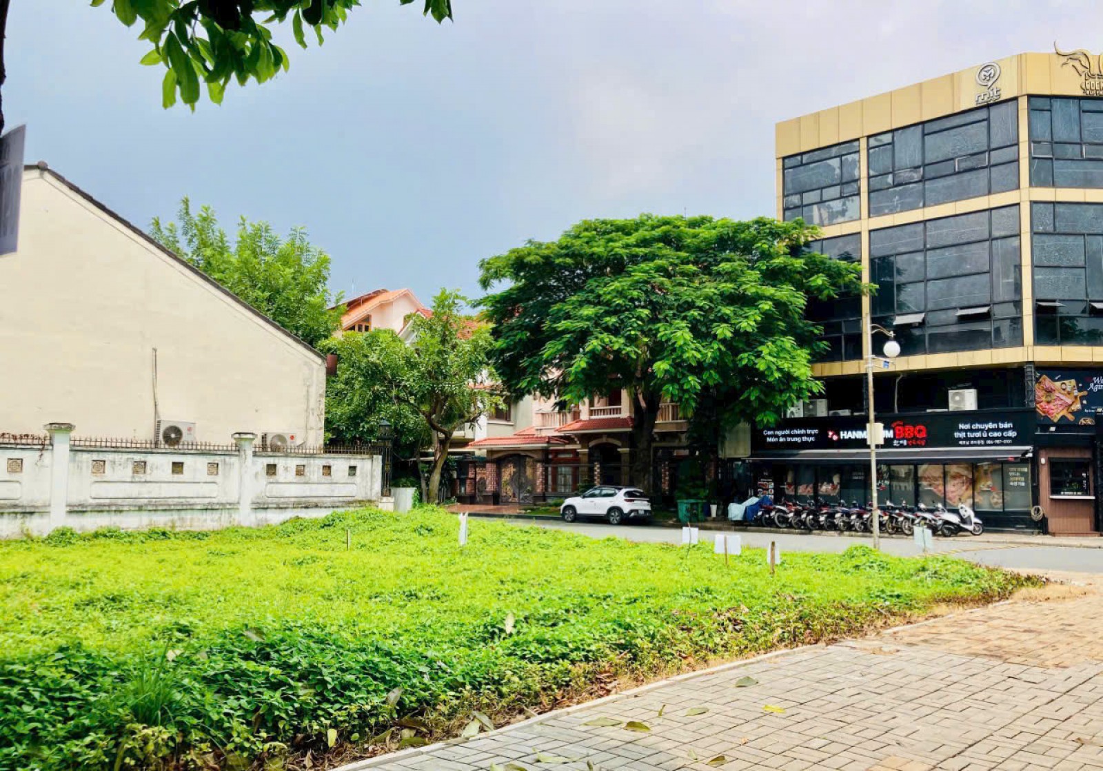 Bán gấp giá tốt 2 lô đất góc Nhà phố đường Hà huy tập và Phạm Văn Nghị 275m2 ngay Phú mỹ hưng