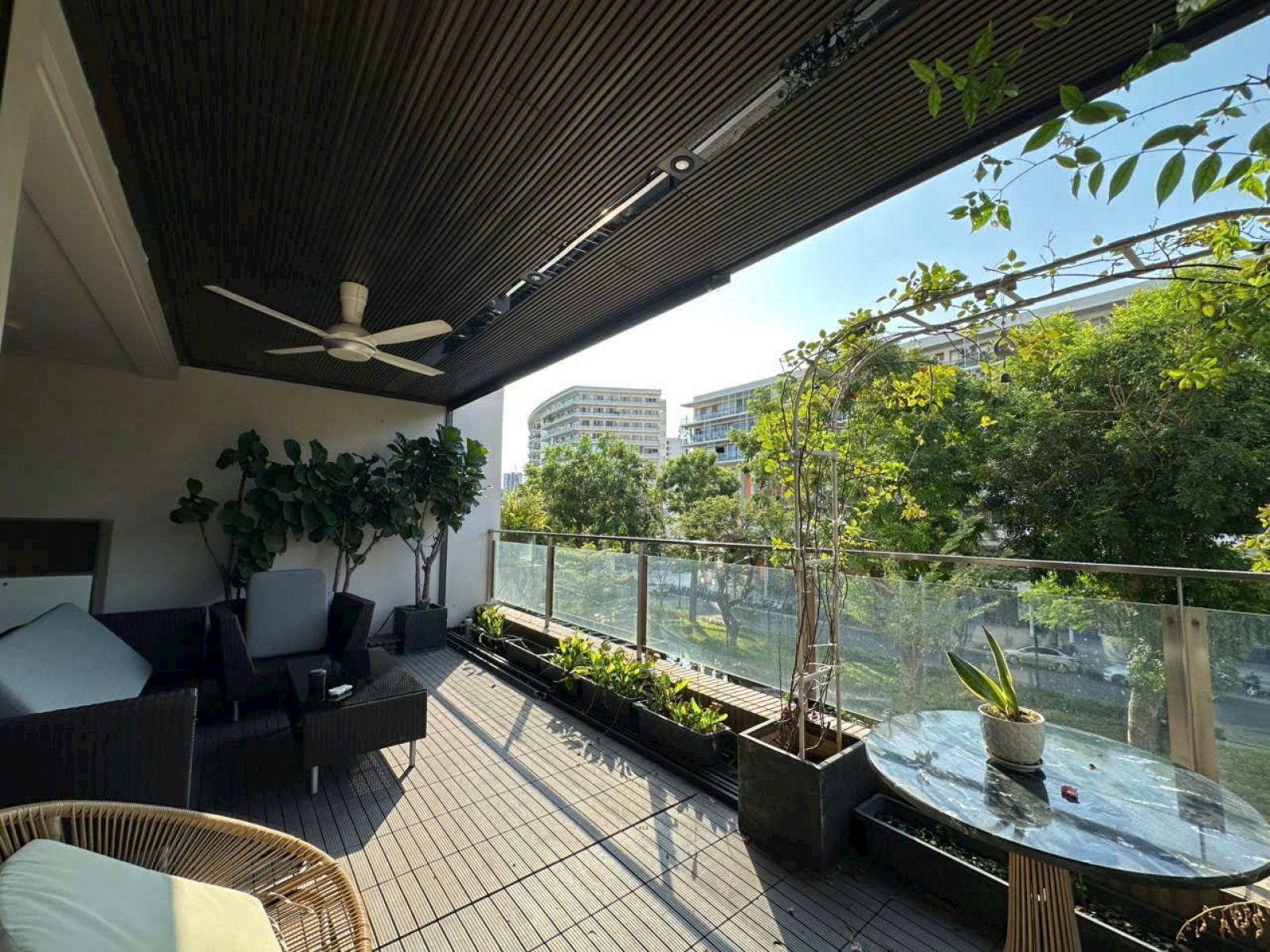 Bán gấp giá rẻ căn hộ The Panorama, 167m2, có sân vườn cực Vip view kênh đào Phú mỹ hưng