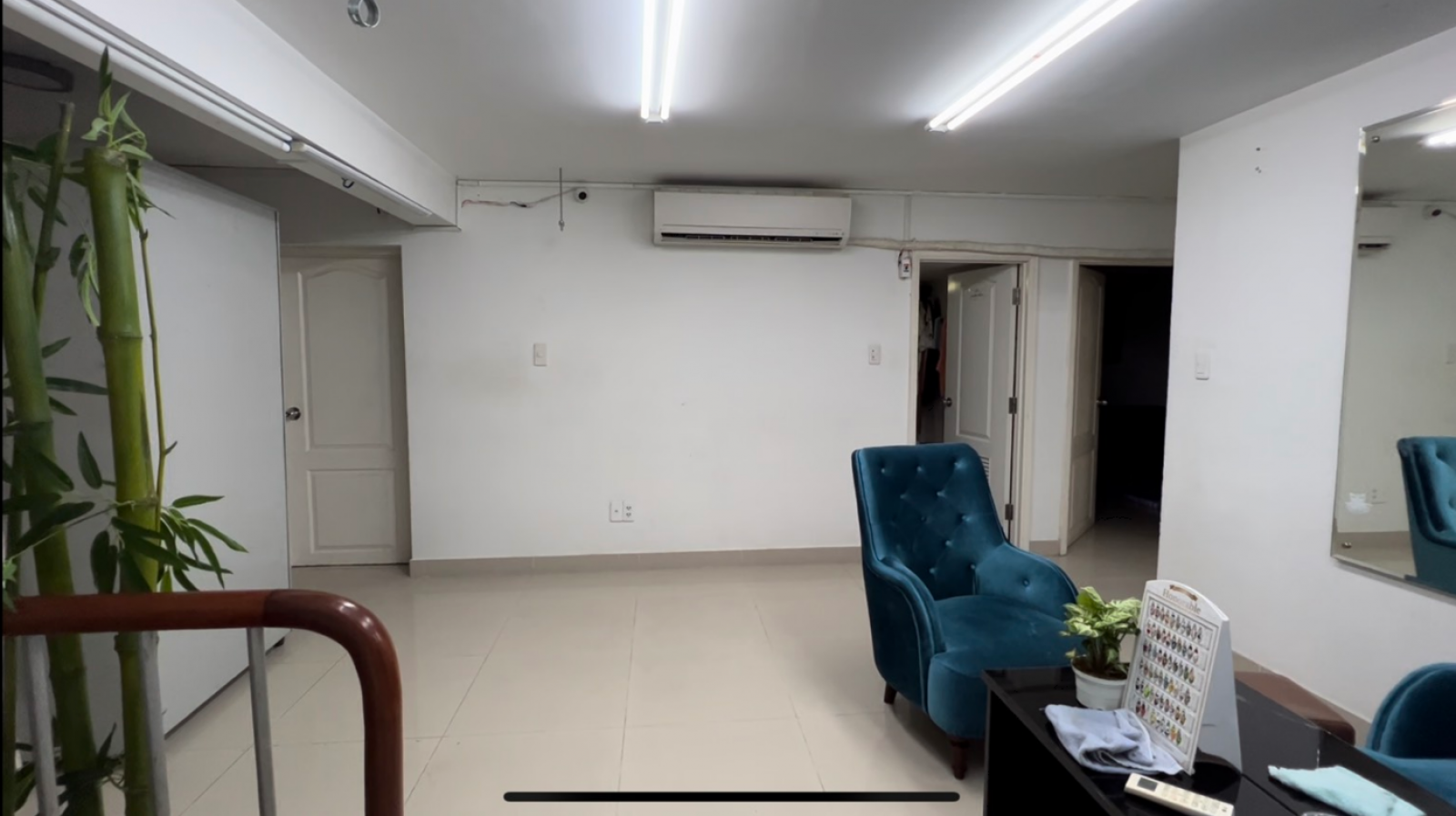 Cho thuê giá rẻ căn shop Mỹ Viên, 160m2 trệt lầu, mặt tiền đường lớn - 14192