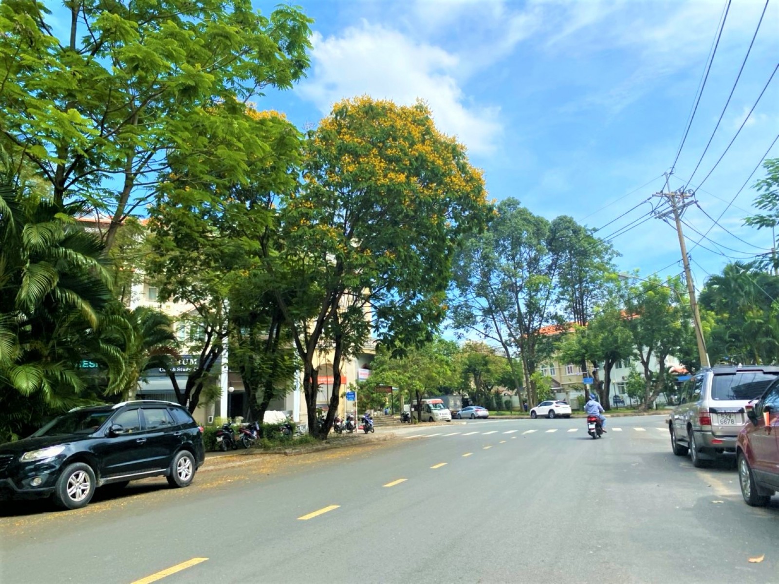 Cho thuê GIÁ RẺ nhà phố Nam Quang, 4 lầu, có hầm đường Lý Long Tường - 14250