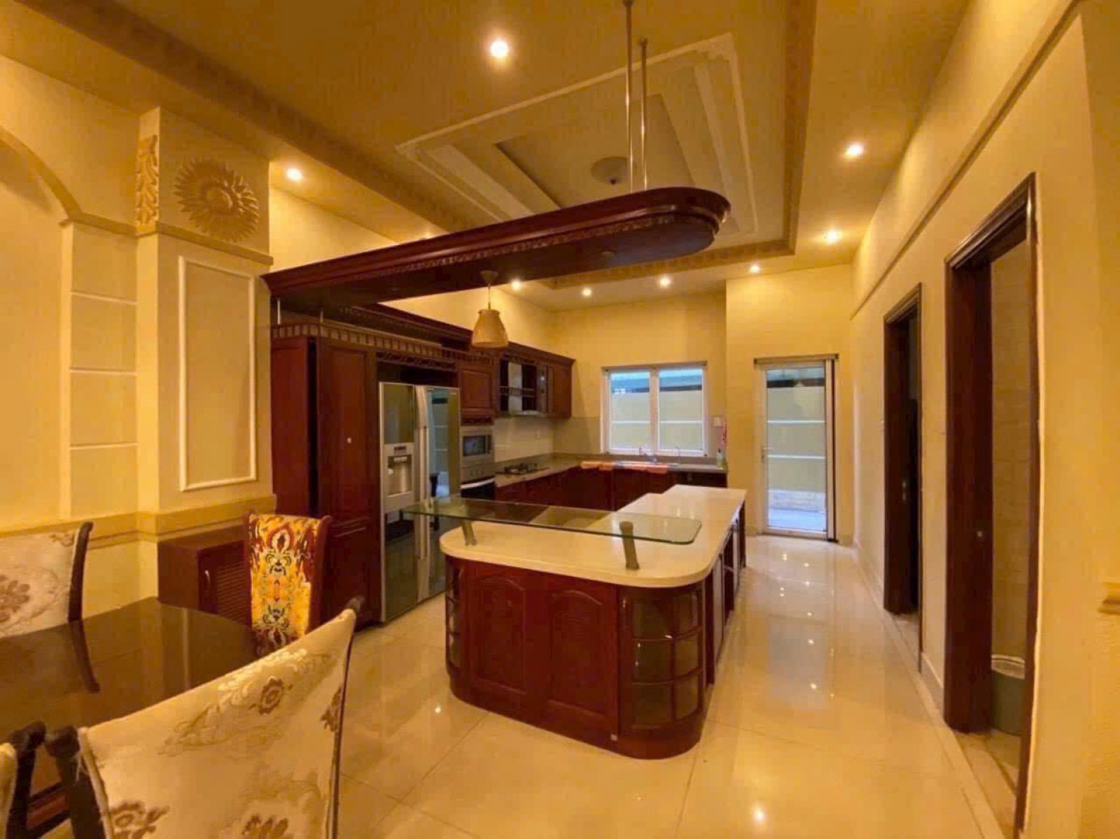 Cho thuê Giá rẻ Biệt thự đơn lập Nam Thông có hầm, mặt tiền đường lớn