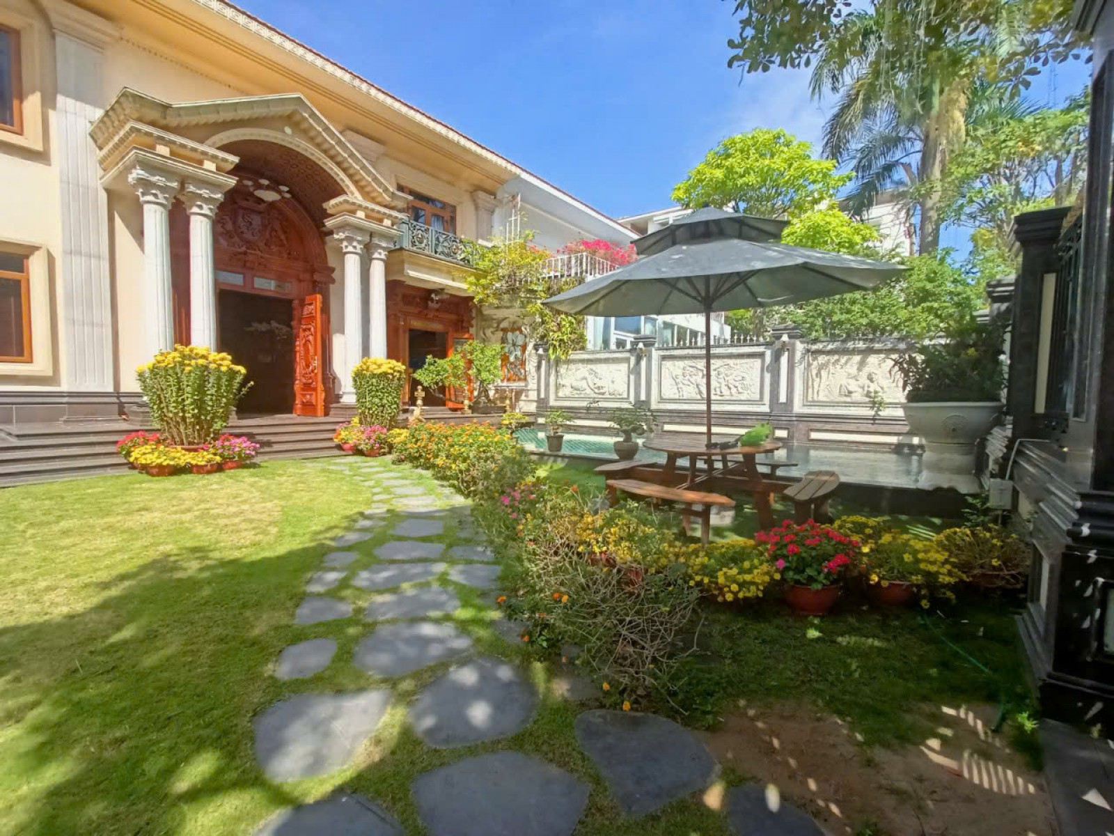 Bán căn Biệt thự VIP SIÊU ĐỈNH khu Mỹ Tú, Góc 2 mặt tiền cực đẹp ngay công viên Kênh đào, Phú mỹ hưng