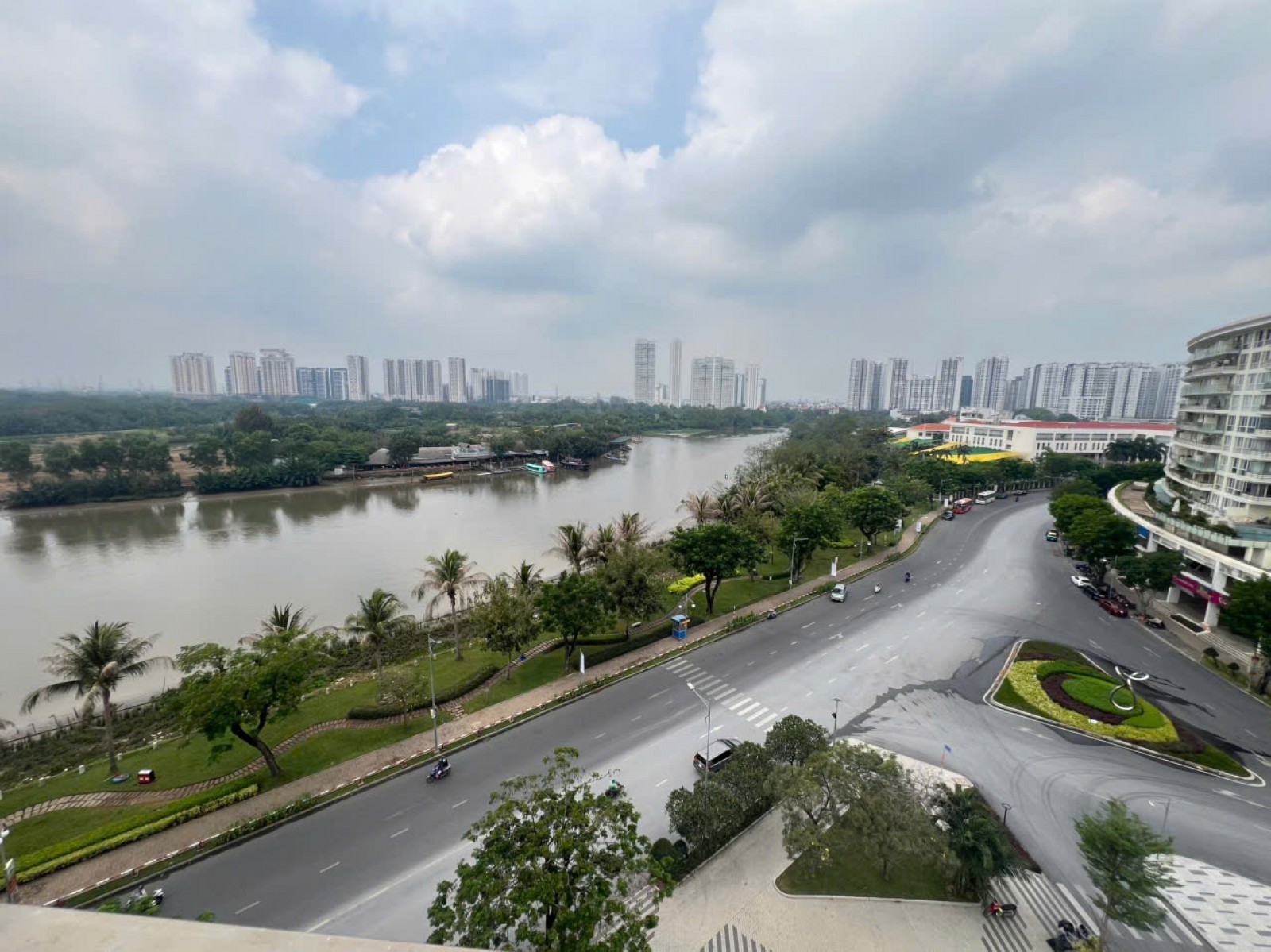 Bán gấp căn hộ GIÁ RẺ, VIEW ĐẸP, LẦU CAO căn hộ The Panorama 146m2 view sông cực đẹp - 14351