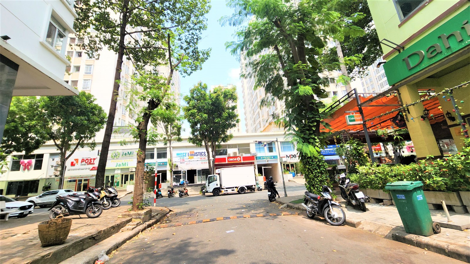 Cho thuê GIÁ RẺ nguyên căn tòa nhà Hưng Gia 4, mặt tiền Phan Khiêm Ích - 14369