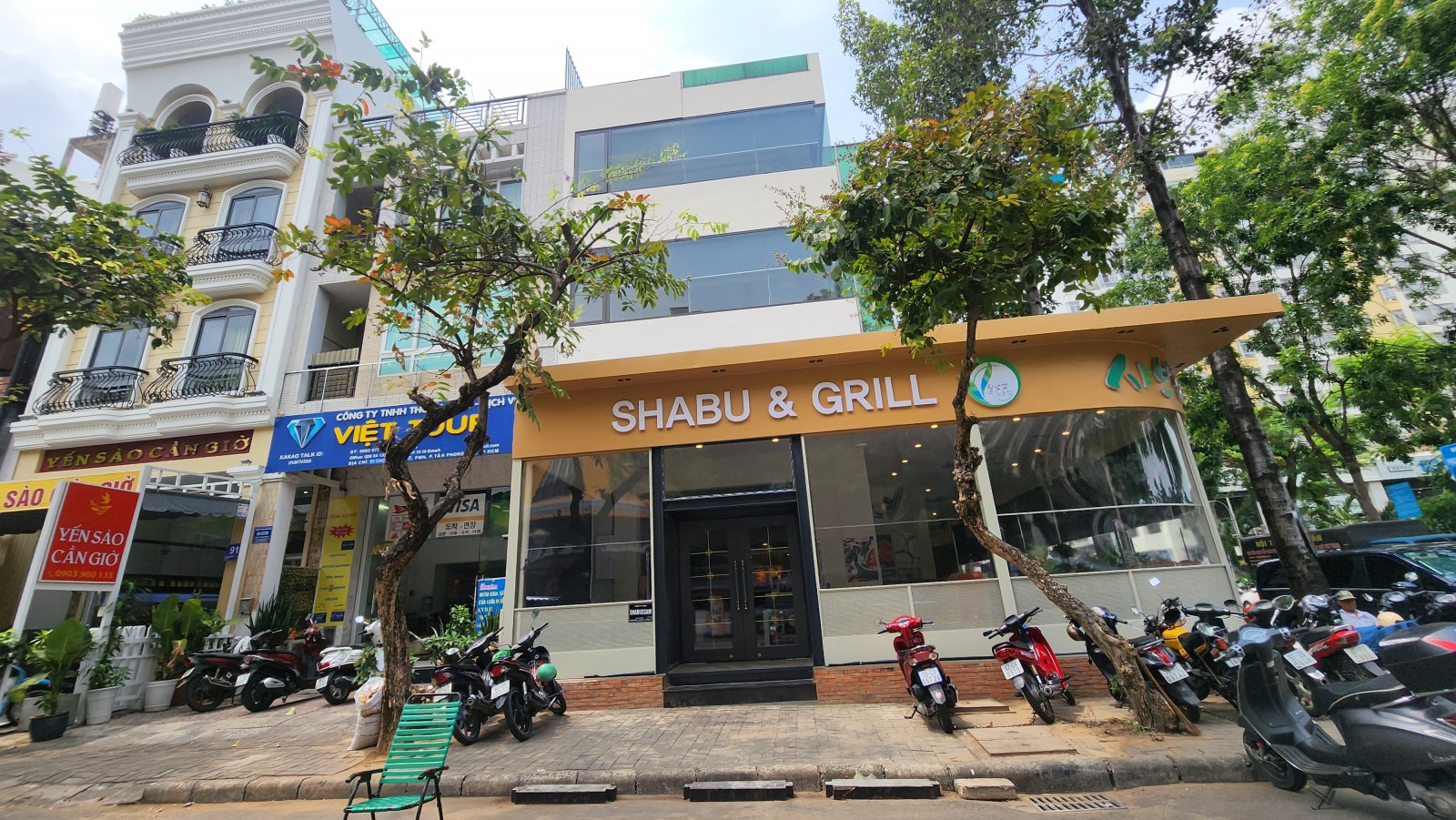 Cho thuê GIÁ RẺ nguyên căn tòa nhà Hưng Gia 4, mặt tiền Phan Khiêm Ích