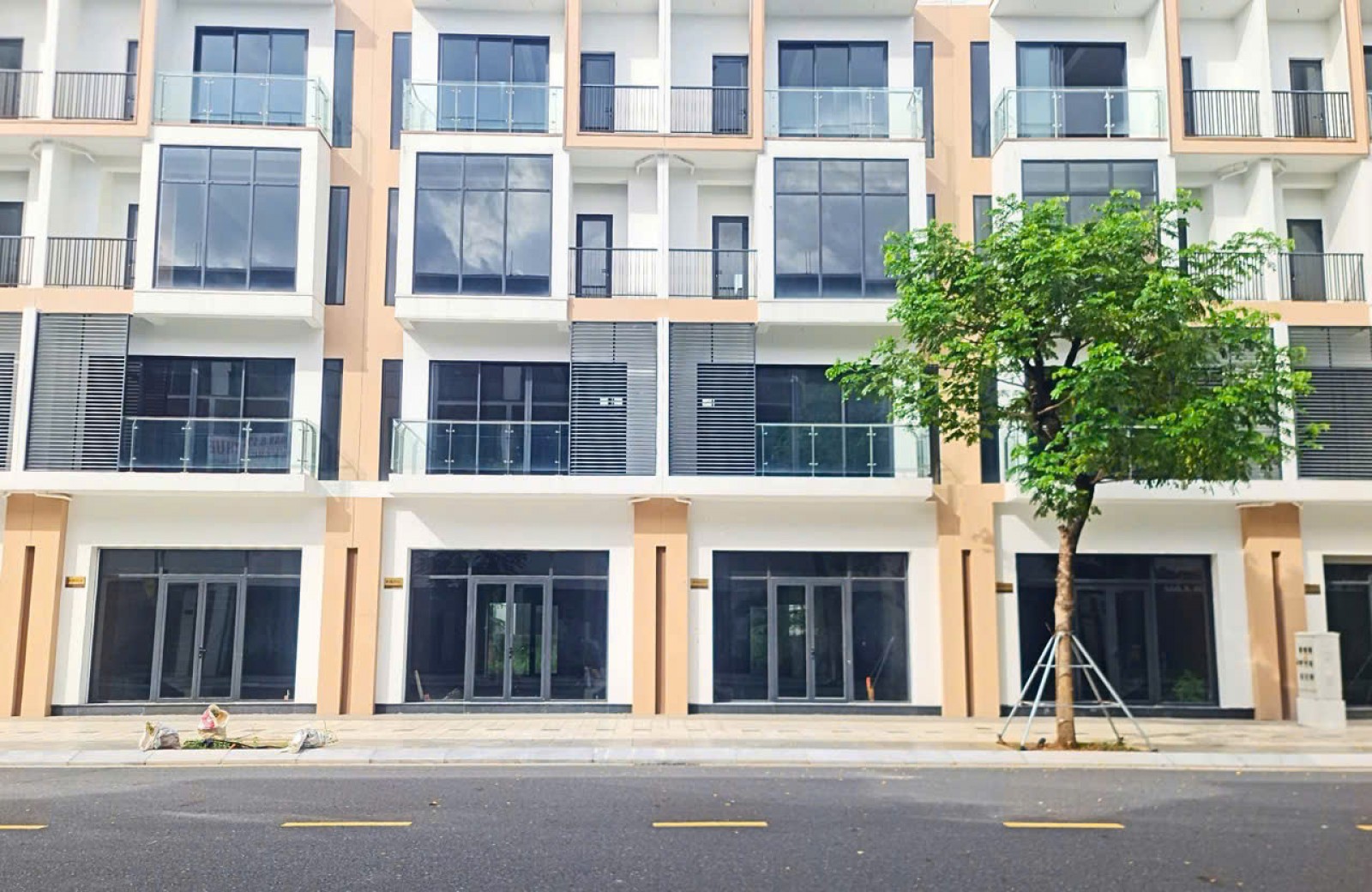 Bán GẤP NHANH giá tốt căn Shophouse 154m2 trong dự án T&T MILLENIA LONG HẬU - 14389