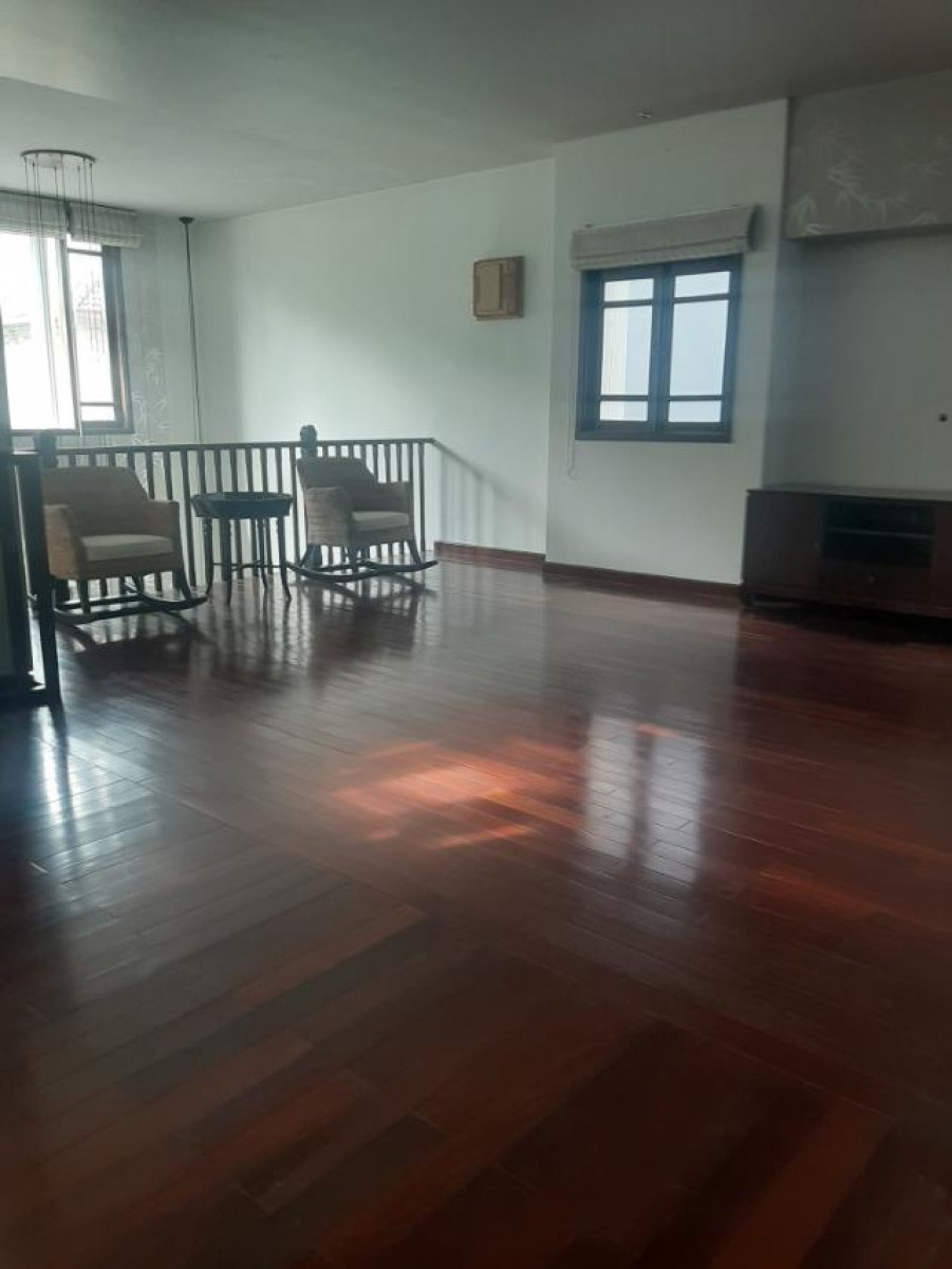 Cho thuê biệt thự đẹp có hồ bơi Biệt thự Nam Thiên, diện tích 306, xây dựng 1 trệt và 1 tầng lầu. - 1163