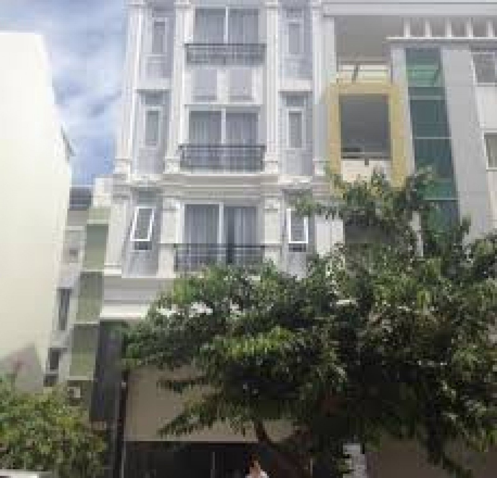 Cho thuê căn hộ dịch vụ đường Lê Văn Thiêm, Hưng Phước 3, trung tâm Phú Mỹ Hưng, Quận 7.