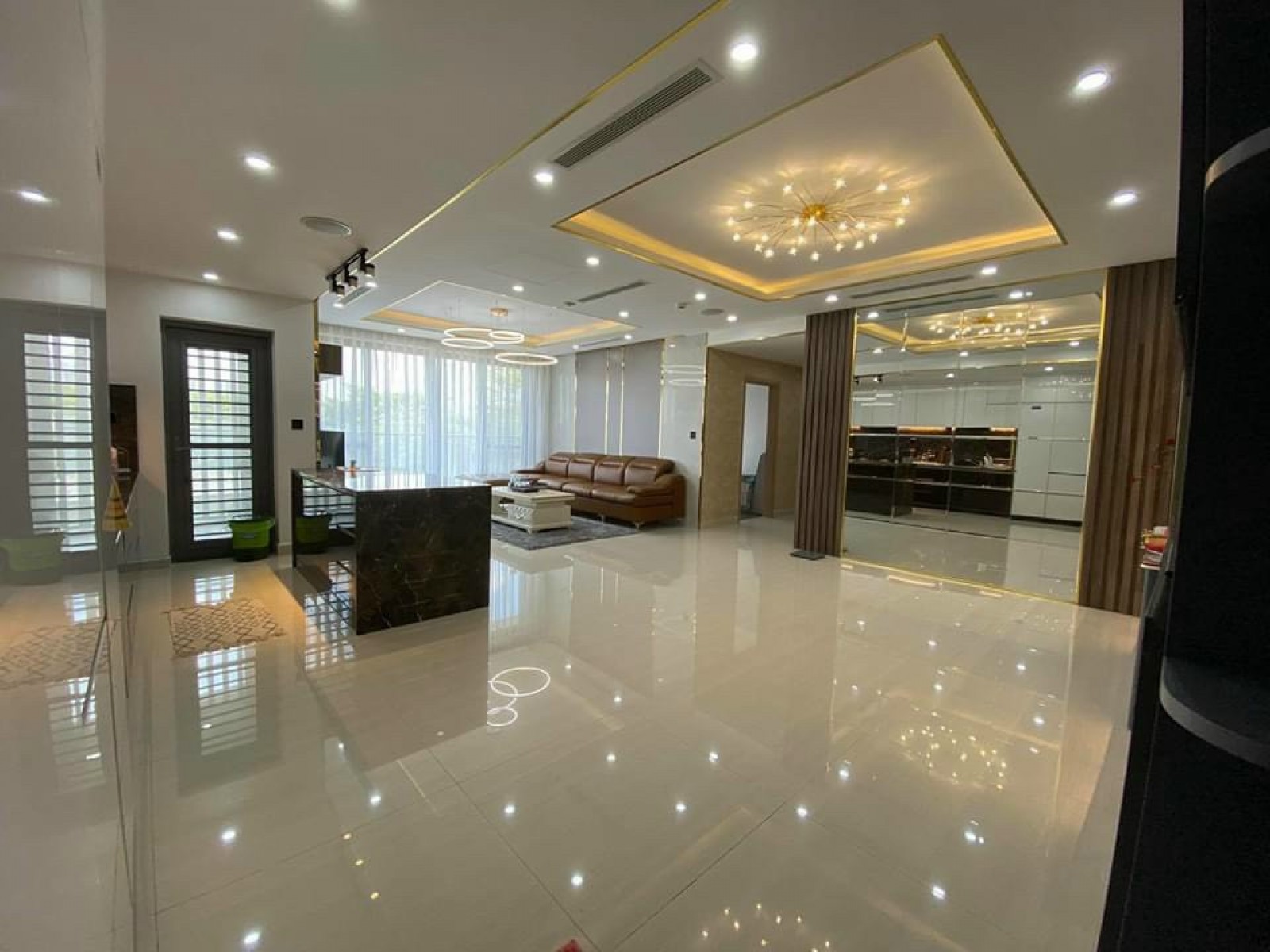 Cho thuê gấp căn hộ Garden Court 2, Phú Mỹ Hưng, Q7 DT 144m2, giá: 22 triệu/tháng nhà full nội thất