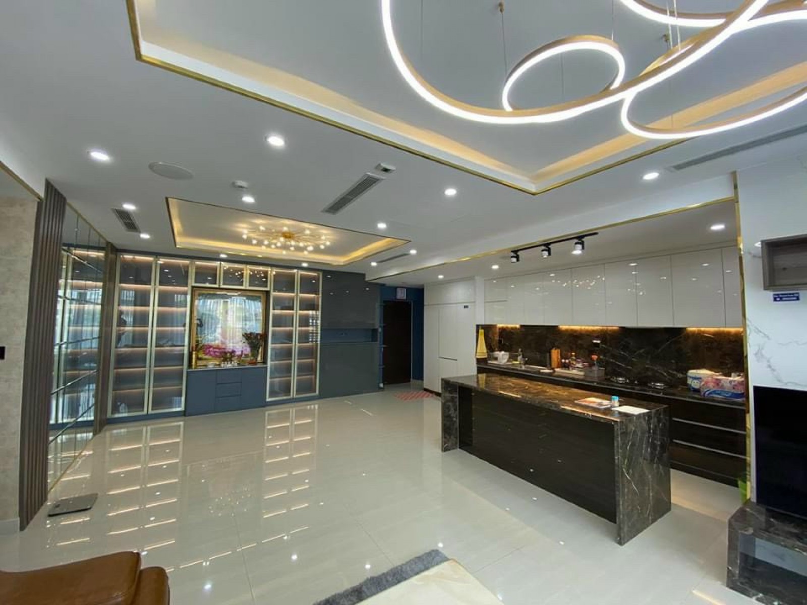 Chính chủ cần cho thuê nhanh căn hộ Garden Court DT 106m2, 3PN, 2WC, giá 17triệu/tháng nhà đầy đủ nội thất.