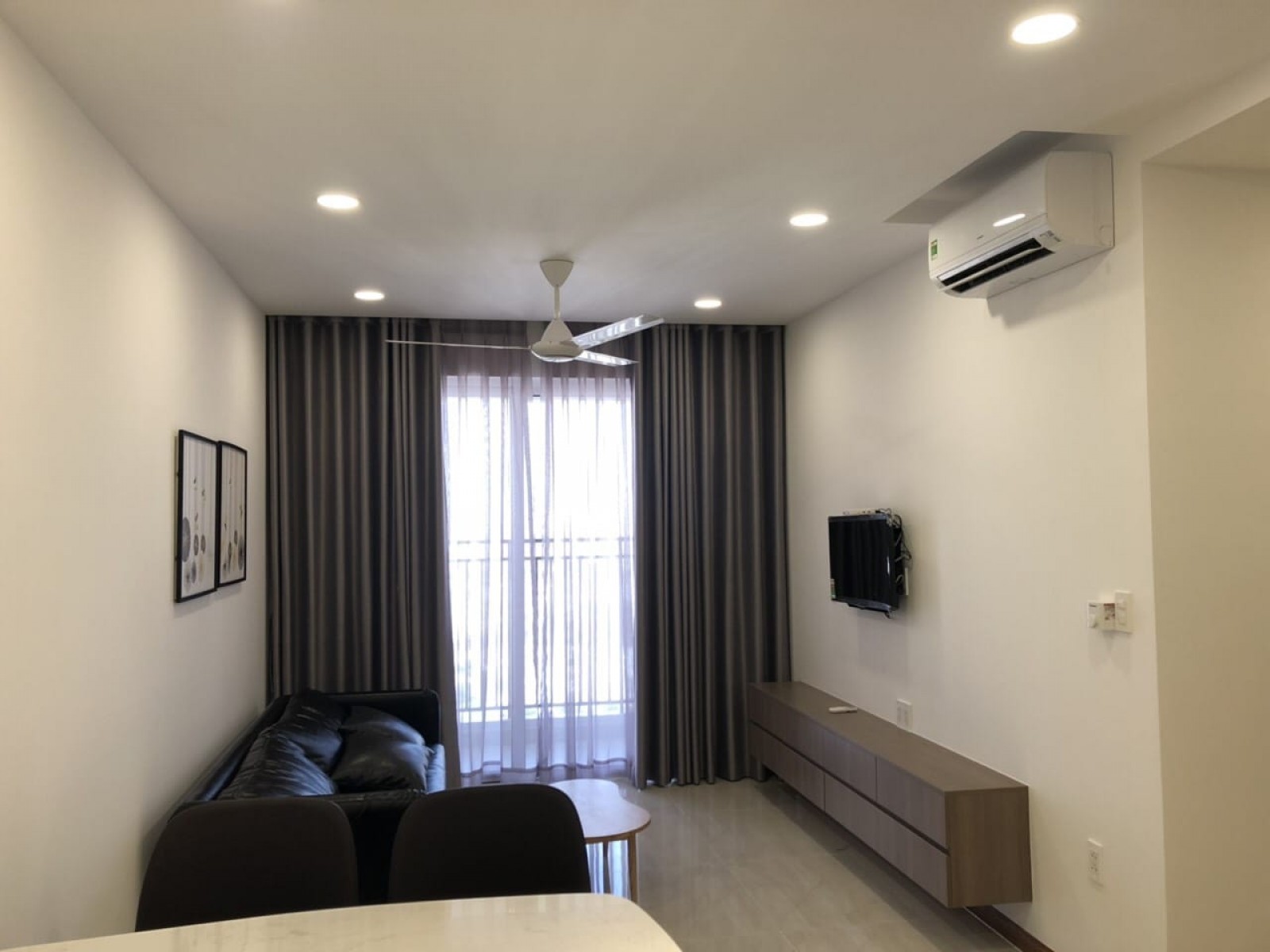 Bán gấp 3PN CH Green Valley 130m2 lầu cao view sân golf 5.9ty , nội thất đầy đủ .