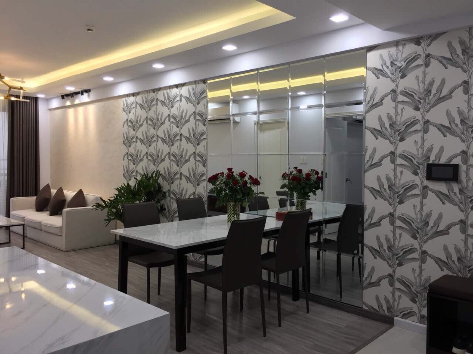 Cho thuê căn hộ Midtown Sakura, PMH, nhà cực đẹp, nội thất sang chảnh, 135m2, giá 30 triệu/tháng